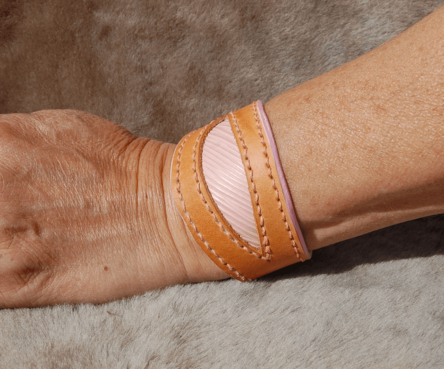 Bracelets en cuir tannage végétal collection insert divers cuirs - Arrêt de gamme.
