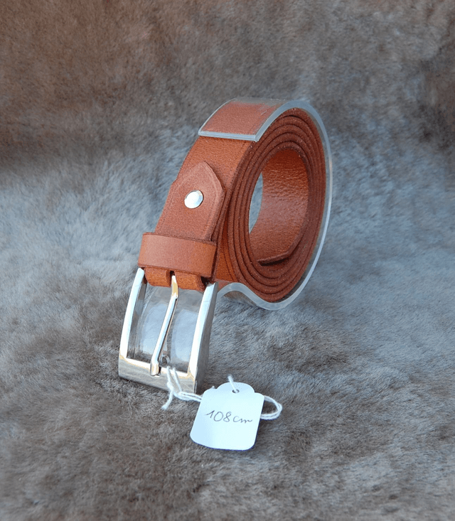 Ceintures en cuir croupon de vache ou de buffle tannage végétal en 30 mm de large marron clair
