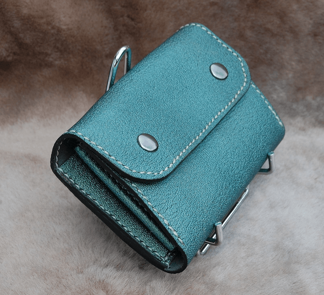 Portefeuille femme style compagnon en cuir de chèvre fantaisie 