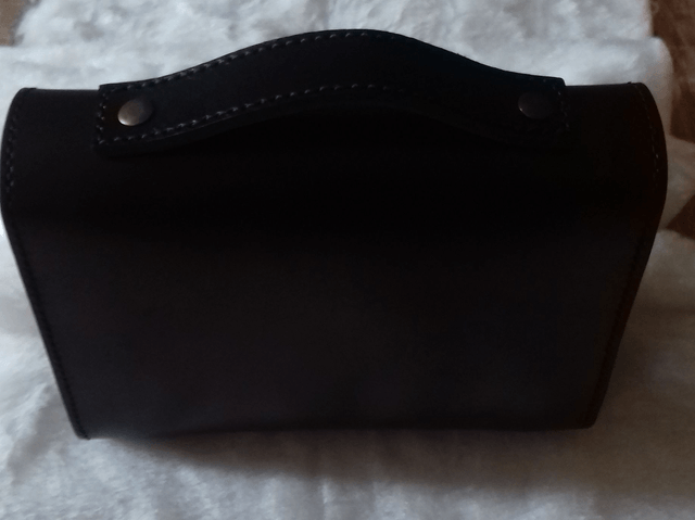 Sac à main en cuir à porter à la main 
