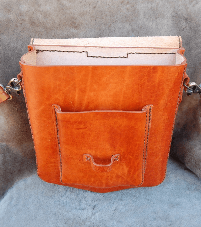 Grand sac en cuir motif tête de mort 