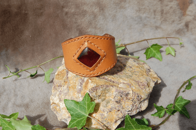 Bracelets en cuir perles résine 2 - Arrêt de gamme.