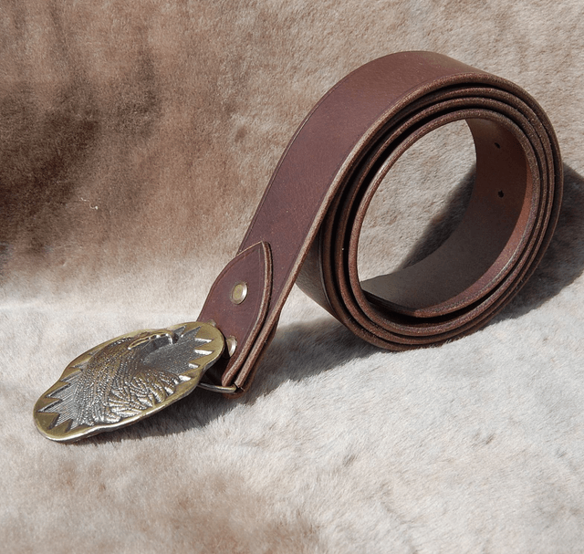 Ceinturon en croupon de cuir de buffle marron foncé en 40 mm de large boucle laiton vieilli aigle