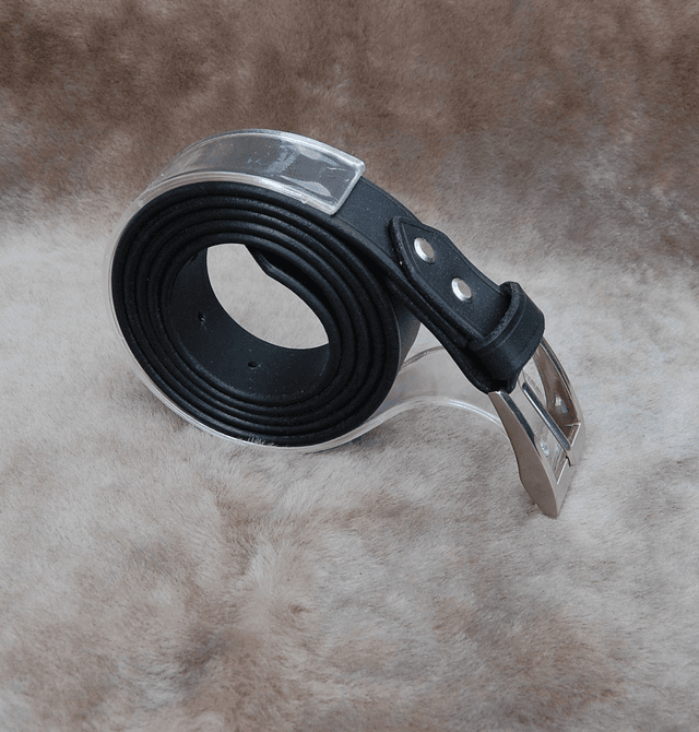 Ceinture en croupon de vachette noire  en 30 mm de large